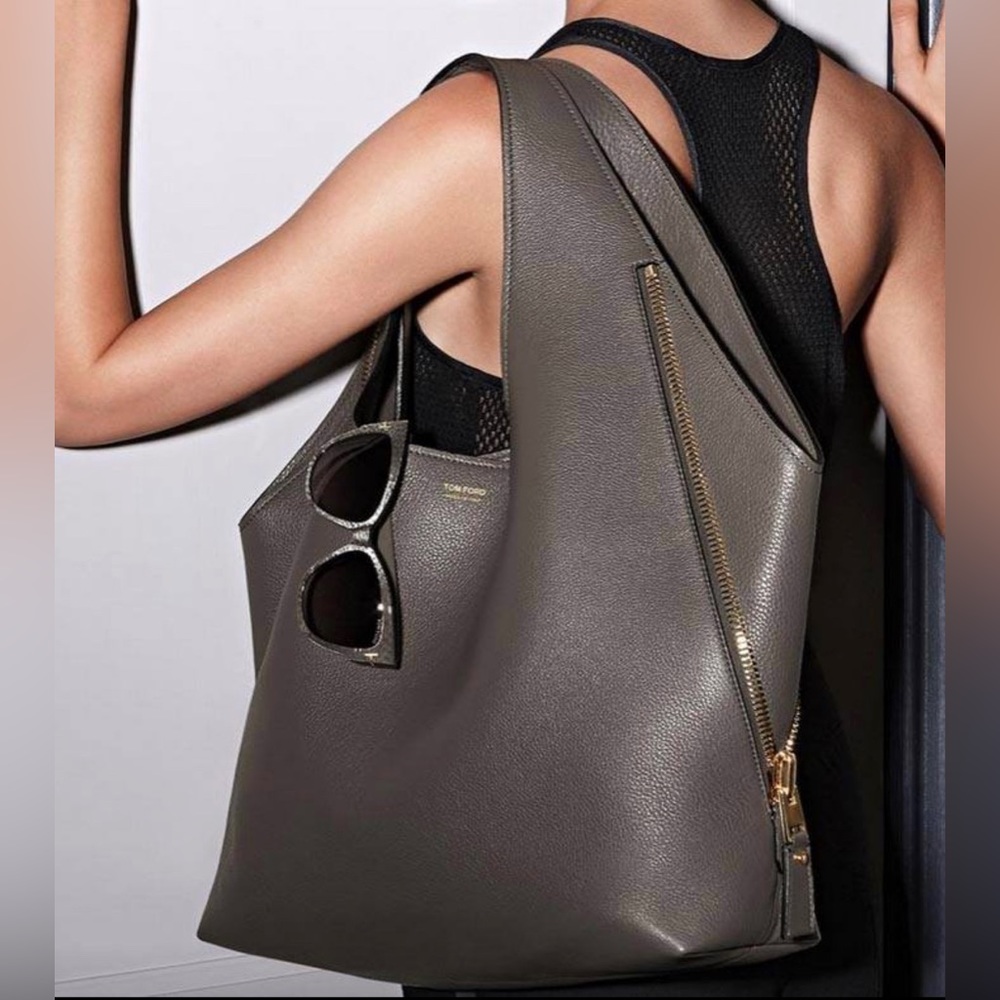 Authentic Tom Ford Jennifer Side-Zip Leather Hobo Bag, color graphite